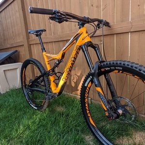 2016 Specialized Stumpjumper Expert Carbon 650B Orange and Black