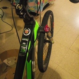 2021 WOLF/Tianjin Yihao Bicycle Co., Ltd Mountain Green and Black