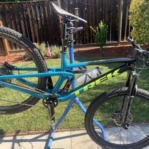 2020 Trek Top Fuel 9.8 Blue and Black