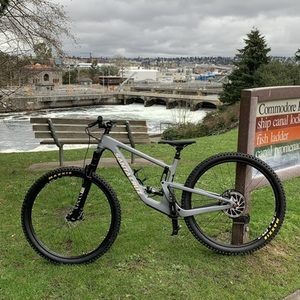 2021 Santa Cruz Hightower C R Silver, gray or bare metal