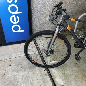 2021 Diamondback Hybrid Silver, gray or bare metal