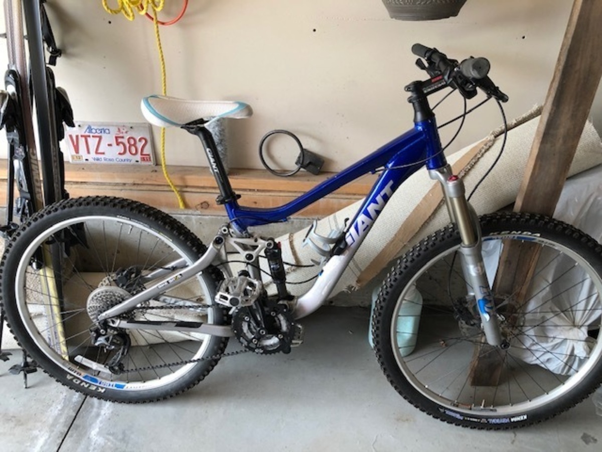 giant spin bike blue