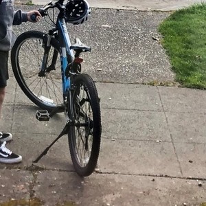 2019 Giant ATX 3 27.5 S Black and Blue