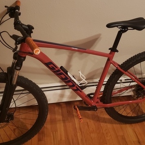 2021 Giant Talon 2 29er Red