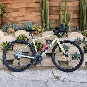 2020 Felt broam30 White and Yellow or Gold