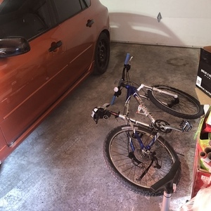 2005 Giant Giant Ranier 17” Blue and Silver, gray or bare metal