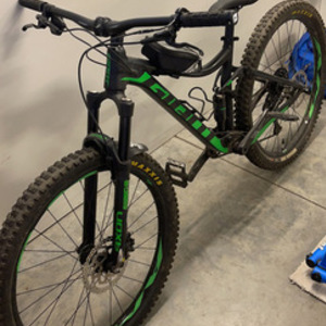 2016 Giant Stance 3 Black