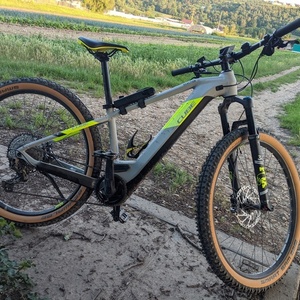 2020 Cube E-MTB Hardtail - Diamant-Frame Silver, gray or bare metal and Yellow or Gold
