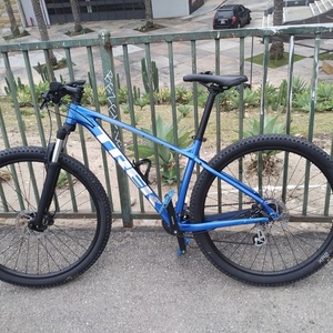 2021 Trek Marlin 6 Blue