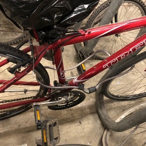 Trek 7300 Red
