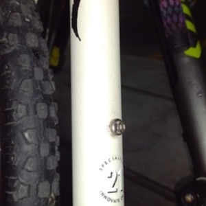 2002 Specialized Hotrock A1 FS 26 White, Red, and Black