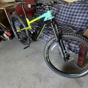 2021 Polygon Sisku T7 Blue, Black, and Green