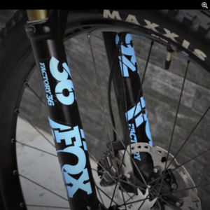 2018 Pivot Mach 5.5 Black and Blue