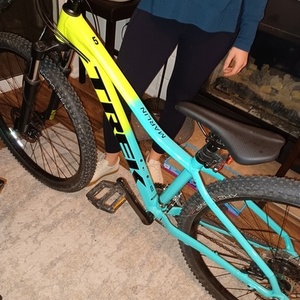 2022 Trek Marlin 5 Teal