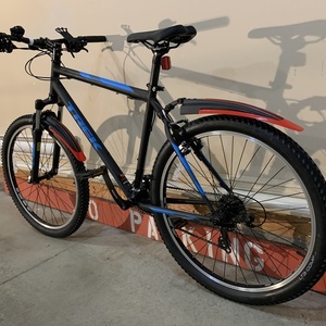 Trek Black