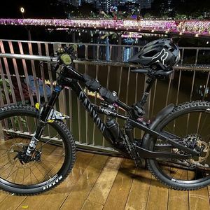2022 Canyon bicycles Spectral Black