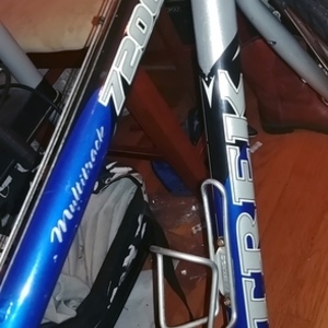 2001 Trek 7200 Multitrack Blue and Silver, gray or bare metal
