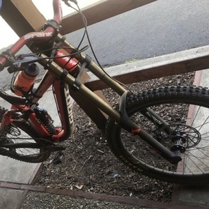 2018 Giant Glory Red, White, and Black