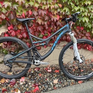 2017 Pivot Mach 4 27.5" Black