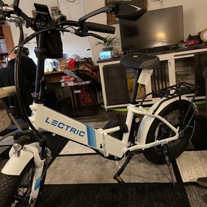 2021 Lectric eBikes Step thru 2.0 White and Blue