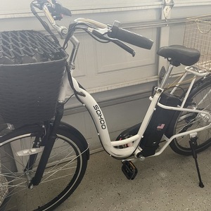 2021 Sohoo EBike with front basket Camel Cruiser White