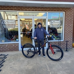 2022 Marin Bikes El Roy Black and Red