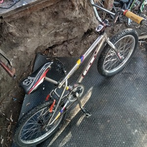 GT Bicycles Interceptor Silver, gray or bare metal