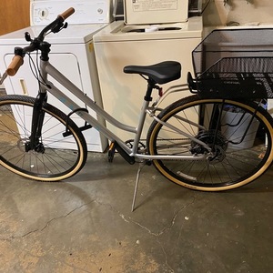 2021 Marin Bikes Kentfield2 Silver, gray or bare metal