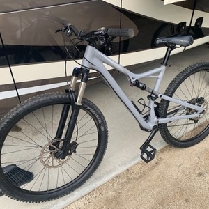 2017 Specialized Camber Silver, gray or bare metal