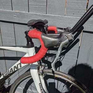 Giant Suede (White/Black) White