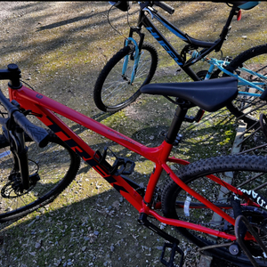 2021 Trek Marlin 6 - Large Red