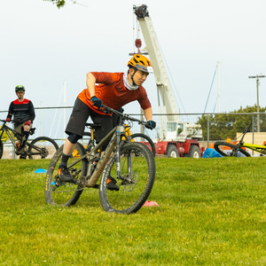 2017 Trek Fuel EX 9.8 29 Silver, gray or bare metal