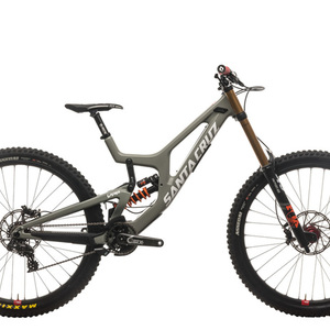 2019 Santa Cruz V10 Carbon CC S Silver, gray or bare metal