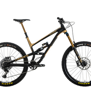 2020 Commencal Bikes Clash Signature Black