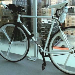 Pure Fix Romeo White