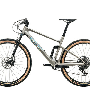 2022 BMC Fourstroke 01 TWO Silver, gray or bare metal