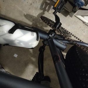 Moose Wicked Silver, gray or bare metal