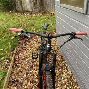 2018 Santa Cruz Bronson Black