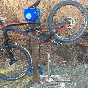 2018 YT Jeffries Black and Red