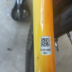 2016 Specialized Epic Yellow or Gold