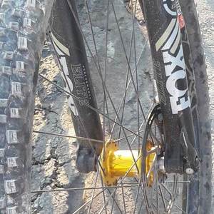 2016 Salsa Spearfish Black and Yellow or Gold