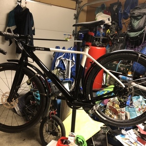 2022 Otso Waheela C Black, White, and Purple