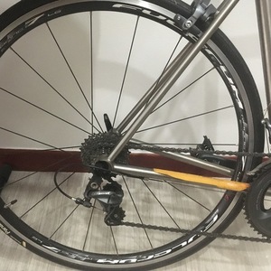 Lynskey R140 Silver, gray or bare metal