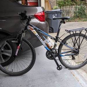 Giant Revel 3 Black and Blue