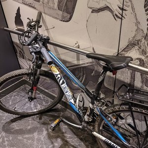 Giant Revel 3 Black and Blue