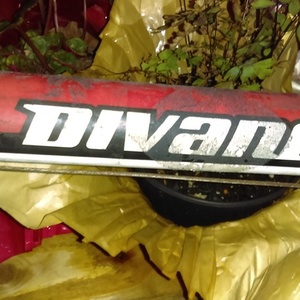 Novara Divano White and Red