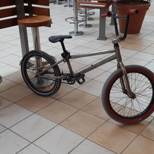 Unknown Silver, gray or bare metal