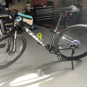 2022 Trek Marlin 5 Hardtail Mountain Bike Large... Silver, gray or bare metal