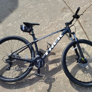 2022 Trek Marlin 4 Black