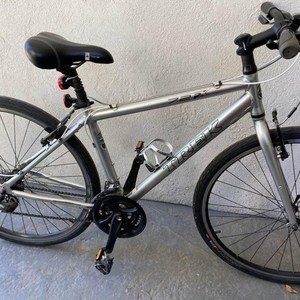 2011 Trek 7.2 FX Silver, gray or bare metal